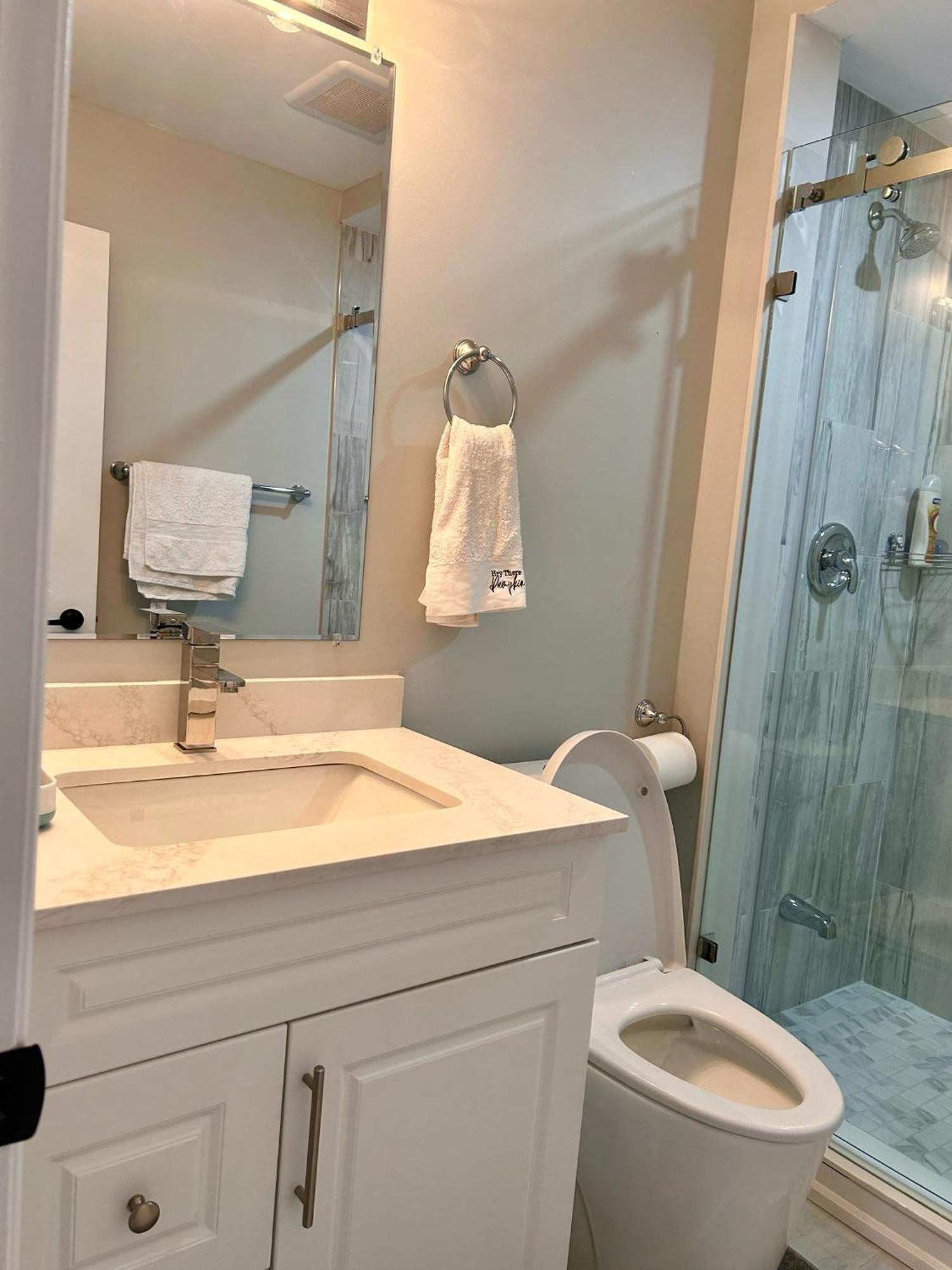 Apartment B 2 Bedroom Brampton Ngoại thất bức ảnh